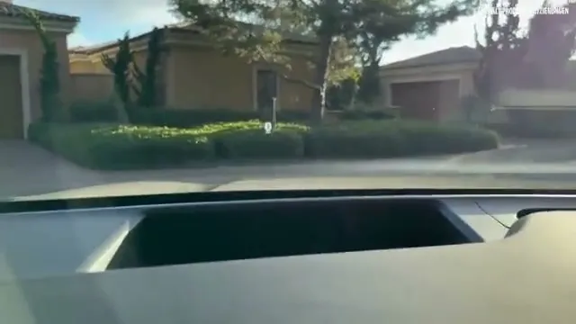 Animated headlight mechanism