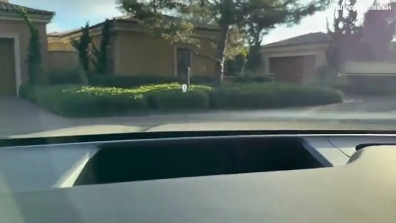 Animated headlight mechanism